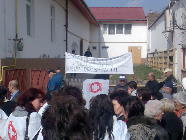 Protest impotriva desfiintarii spitalului din Ocna Mures